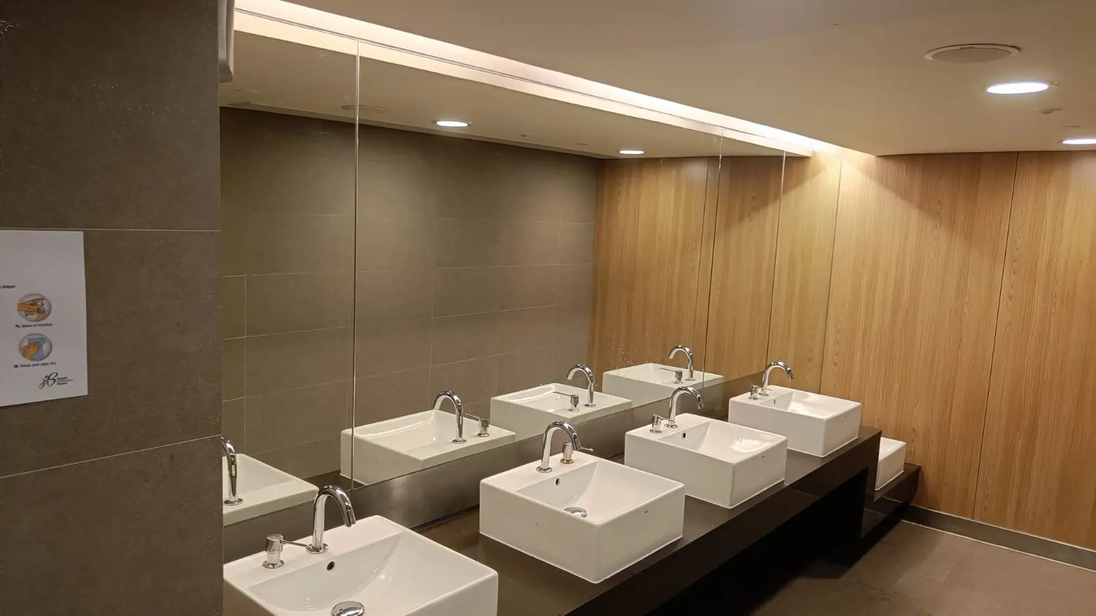 Installed 6mm clear mirrors in National Design Gallery toilet facility